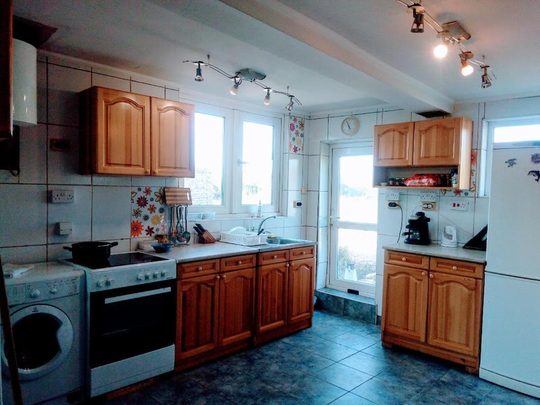 Гостевой Дом У Снежаны Provadiya Exterior photo