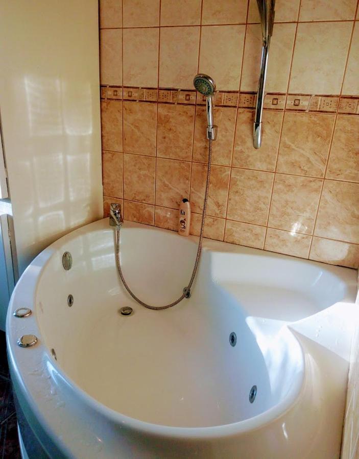 Гостевой Дом У Снежаны Provadiya Exterior photo